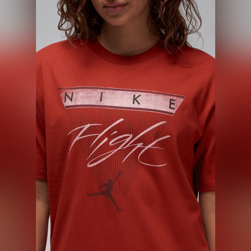 JordanJordan Flight Heritage T-ShirtDune Red/Night Maroon Size L